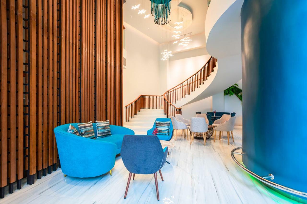 Centara Sonrisa Residences & Suites Sriracha 是拉差 外观 照片
